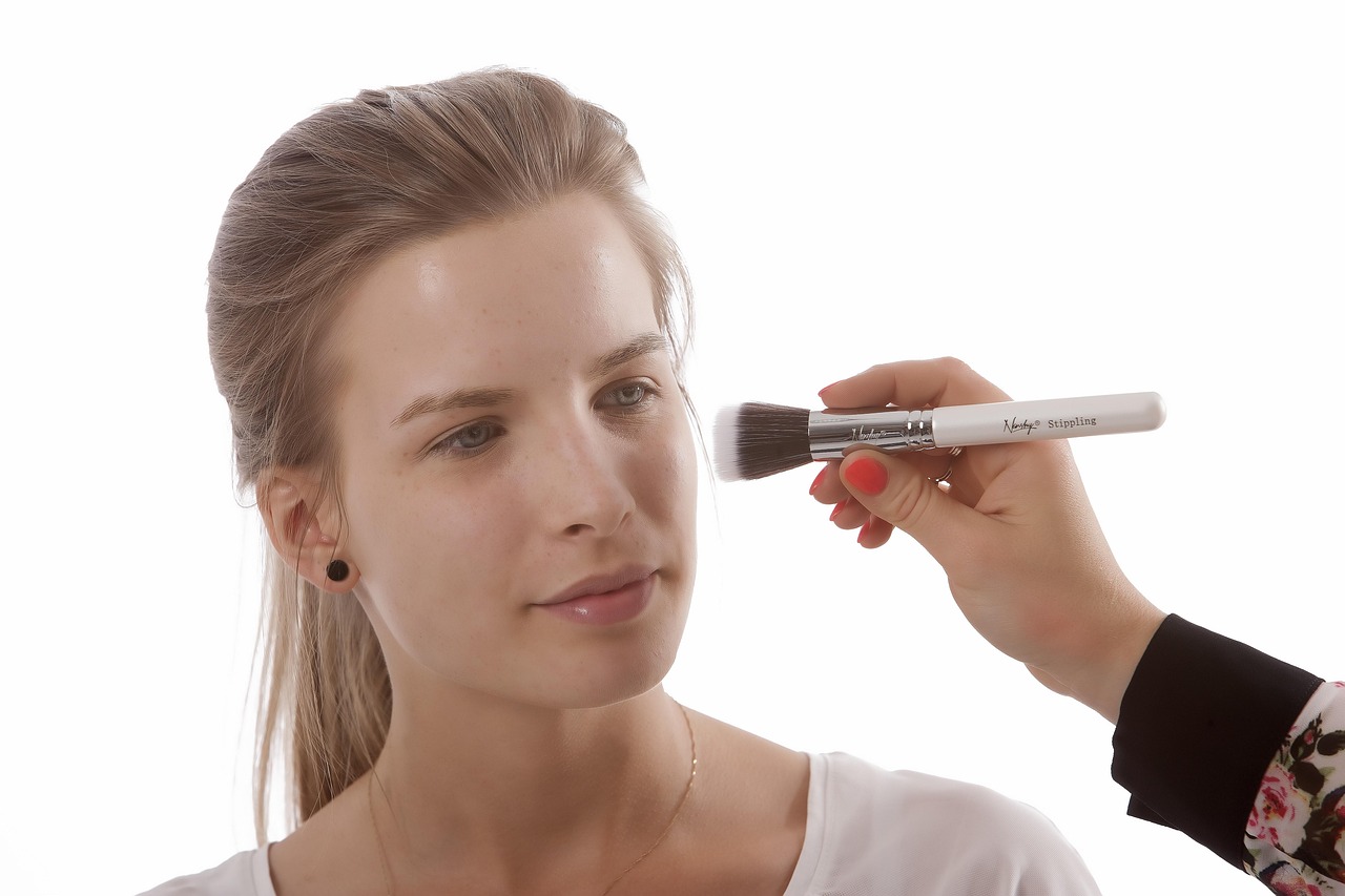 Come si usa Coverplus Fondotinta per un effetto naturale?